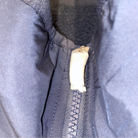 Womens New York Yankees Cutter & Buck Navy Cascade Sherpa Fleece Full-Zip Jacket - Picture 9 of 12